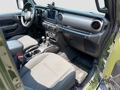 Used 2021 Jeep Wrangler Unlimited Sport AWD/4WD image 33