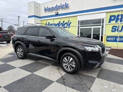 Used 2024 Nissan Pathfinder SL