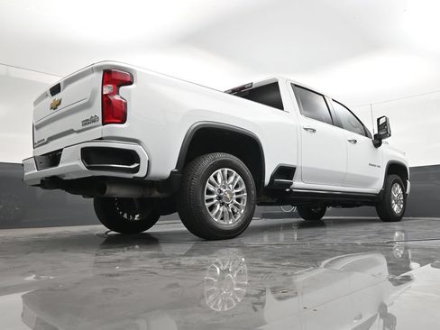 Used 2023 Chevrolet Silverado 2500 High Country w/ Z71 Off-Road Package AWD/4WD image 24