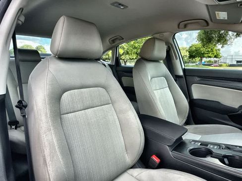 Used 2024 Honda Civic LX image 27