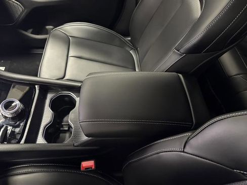 New 2026 Jeep Grand Cherokee Limited w/ Luxury Tech Group II image 21