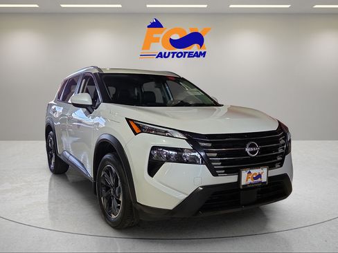 Used 2025 Nissan Rogue SV w/ SV Premium Package AWD/4WD image 6