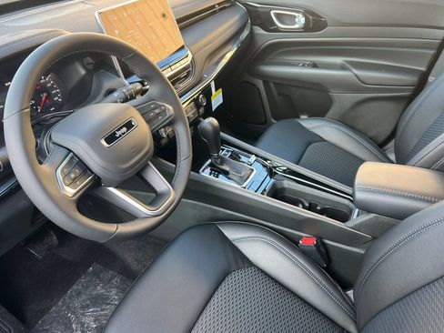 New 2026 Jeep Compass Latitude image 7