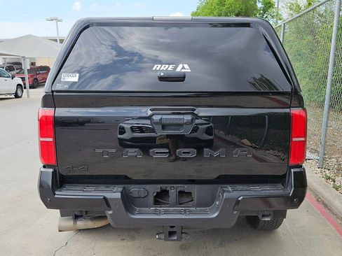 Used 2024 Toyota Tacoma TRD Off-Road w/ TRD Off Road Upgrade Package image 3