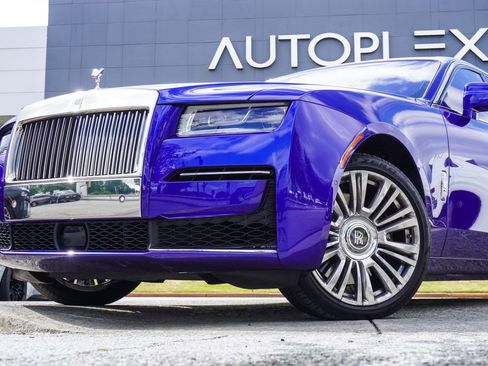 Used 2024 Rolls-Royce Ghost AWD/4WD image 2