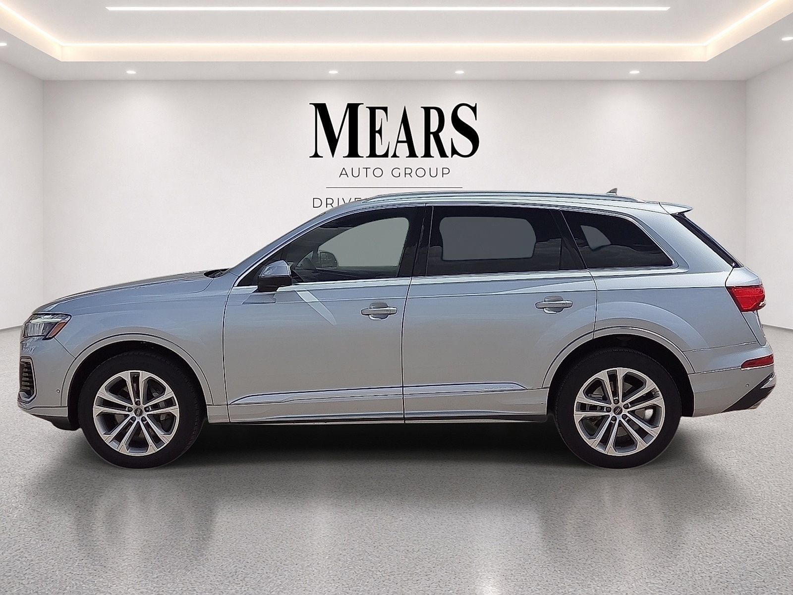 Used 2025 Audi Q7 3.0T Premium Plus AWD/4WD image 2