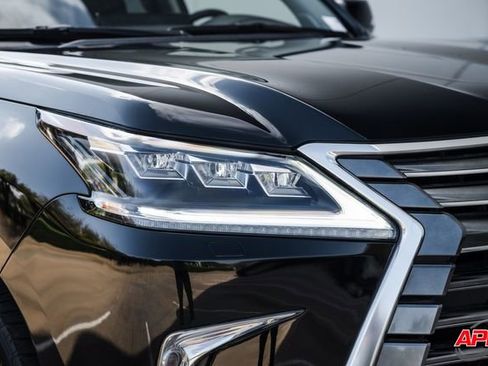 Used 2018 Lexus LX 570 4WD image 62