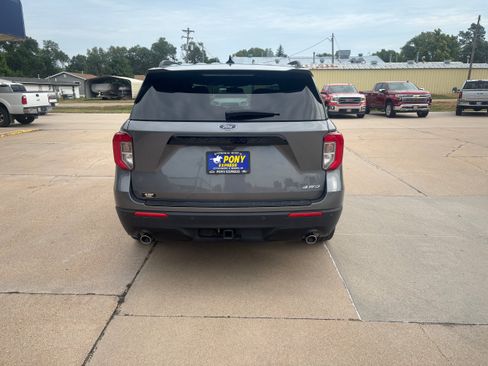 Used 2023 Ford Explorer ST-Line w/ Class IV Trailer Tow Package AWD/4WD image 4