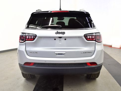 Used 2025 Jeep Compass Limited AWD/4WD image 7