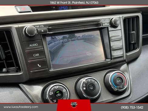 Used 2014 Toyota RAV4 LE AWD/4WD image 21