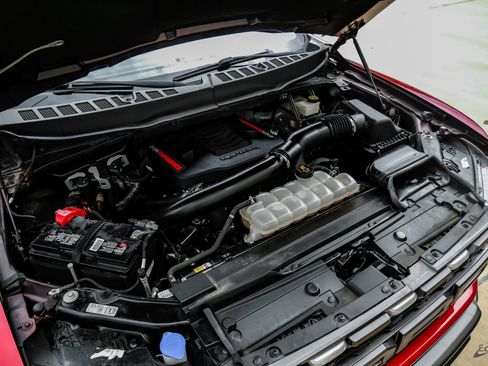 Used 2021 Ford F150 Raptor w/ Tow Technology Package image 96