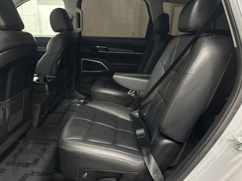 Used 2021 Kia Telluride EX w/ EX Premium Package image 22