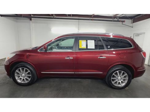 Used 2017 Buick Enclave Leather FWD image 5