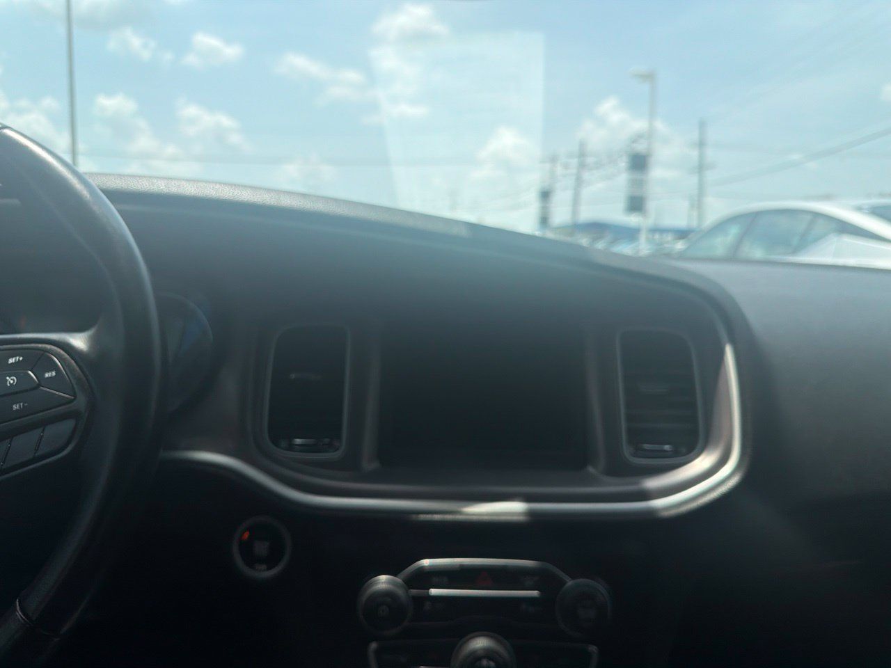 Used 2022 Dodge Charger SXT RWD image 10
