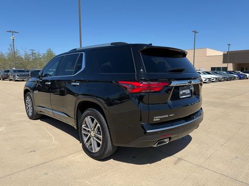 Used 2024 Chevrolet Traverse High Country AWD/4WD image 9