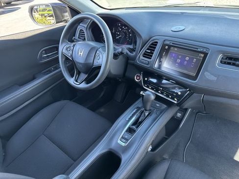 Used 2017 Honda HR-V EX image 25