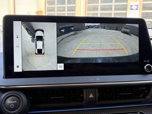 Used 2024 Toyota Prius Limited w/ Limited Premium Package image 20