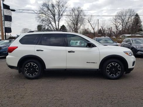 Used 2019 Nissan Pathfinder SL w/ Rock Creek Edition image 8