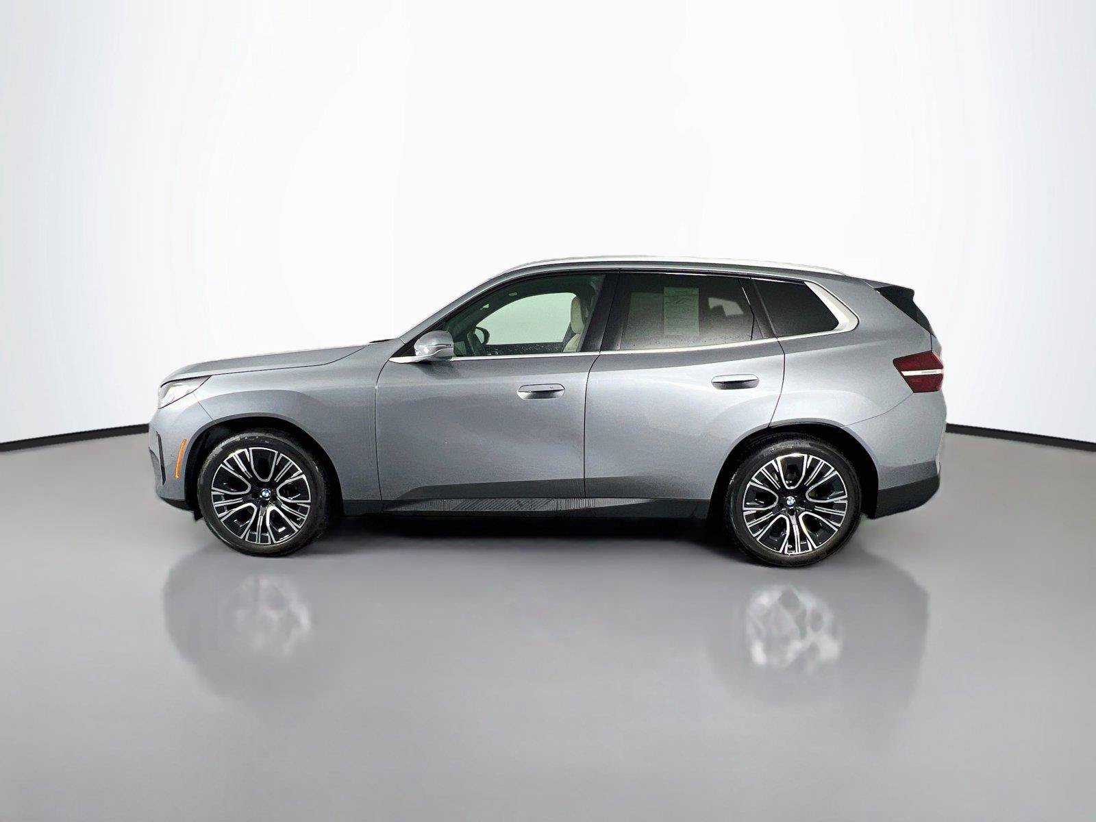 Used 2026 BMW X3 xDrive30i w/ Convenience Package AWD/4WD image 3