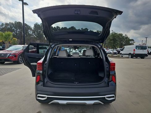 Used 2022 Kia Seltos EX image 16