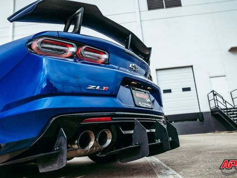 Used 2020 Chevrolet Camaro ZL1 image 41