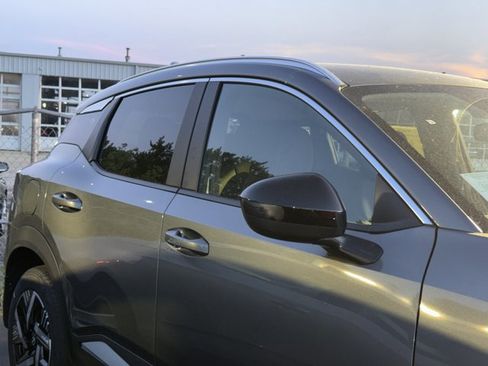New 2026 Nissan Kicks SV FWD image 2