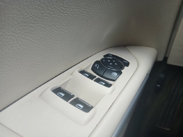 Used 2016 Lincoln MKZ w/ Equipment Group 300A Reserve FWD image 7