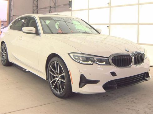 Used 2019 BMW 330i xDrive 330i xDrive w/ Convenience Package image 3