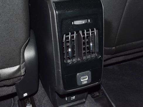 Used 2025 Jeep Compass Latitude image 27