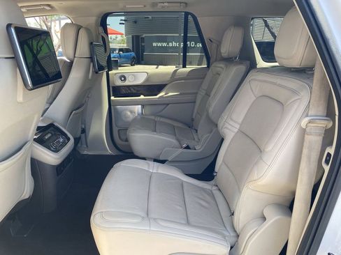Used 2019 Lincoln Navigator L Reserve AWD/4WD image 14