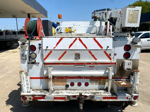 Used 2011 Ford F550 2WD Regular Cab Super Duty w/ Payload Upgrade Pkg image 4