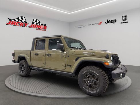 New 2025 Jeep Gladiator Willys image 11