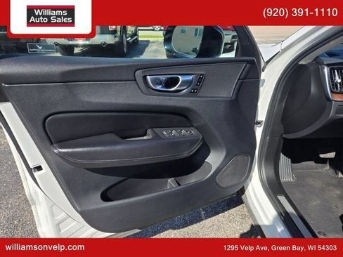 Used 2023 Volvo XC60 B5 Plus AWD/4WD image 10