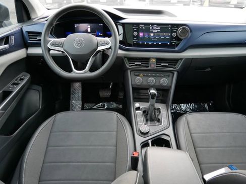 Used 2022 Volkswagen Taos SE image 12