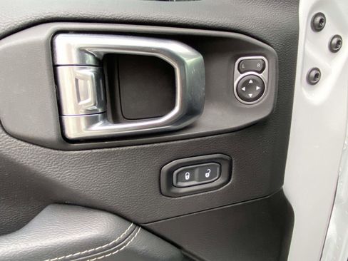 Certified 2023 Jeep Wrangler Sahara w/ Cold Weather Group image 22