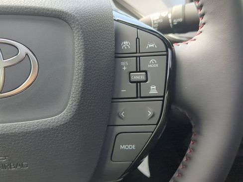 New 2025 Toyota Prius Plug-In Hybrid FWD image 26