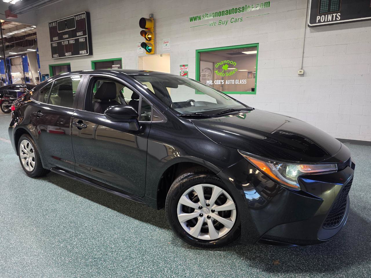Used 2022 Toyota Corolla LE FWD image 14