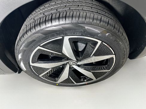Used 2023 Volkswagen ID.4 Pro S AWD/4WD image 11