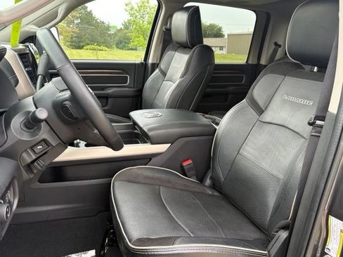Used 2024 RAM 2500 Laramie AWD/4WD image 12