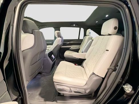 Used 2025 Cadillac Escalade IQ Sport 1 w/ LPO, ONYX Package AWD/4WD image 22
