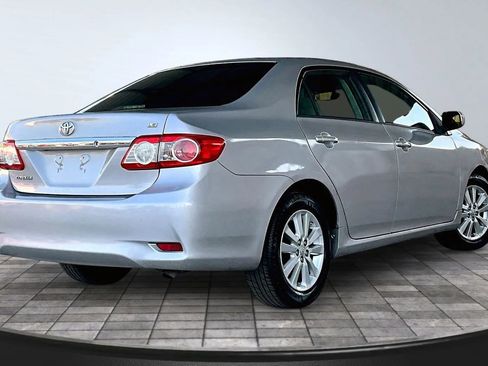 Used 2011 Toyota Corolla LE FWD image 6