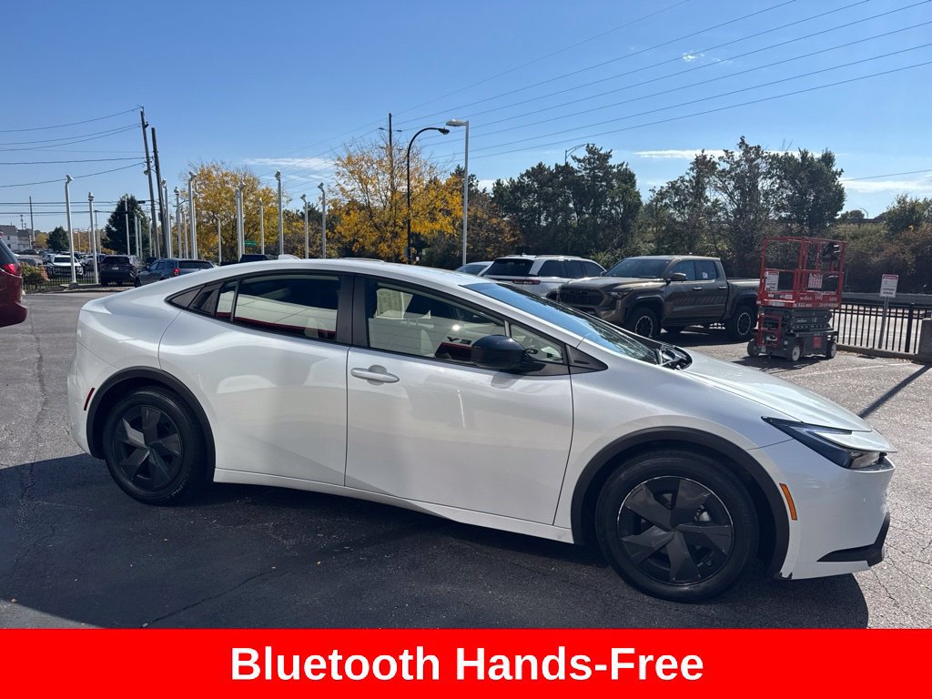 Certified 2023 Toyota Prius LE FWD image 9