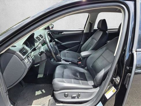 Used 2014 Volkswagen Passat 1.8T Wolfsburg Edition FWD image 11