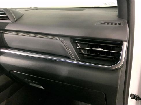 Used 2025 GMC Terrain Elevation AWD/4WD image 16