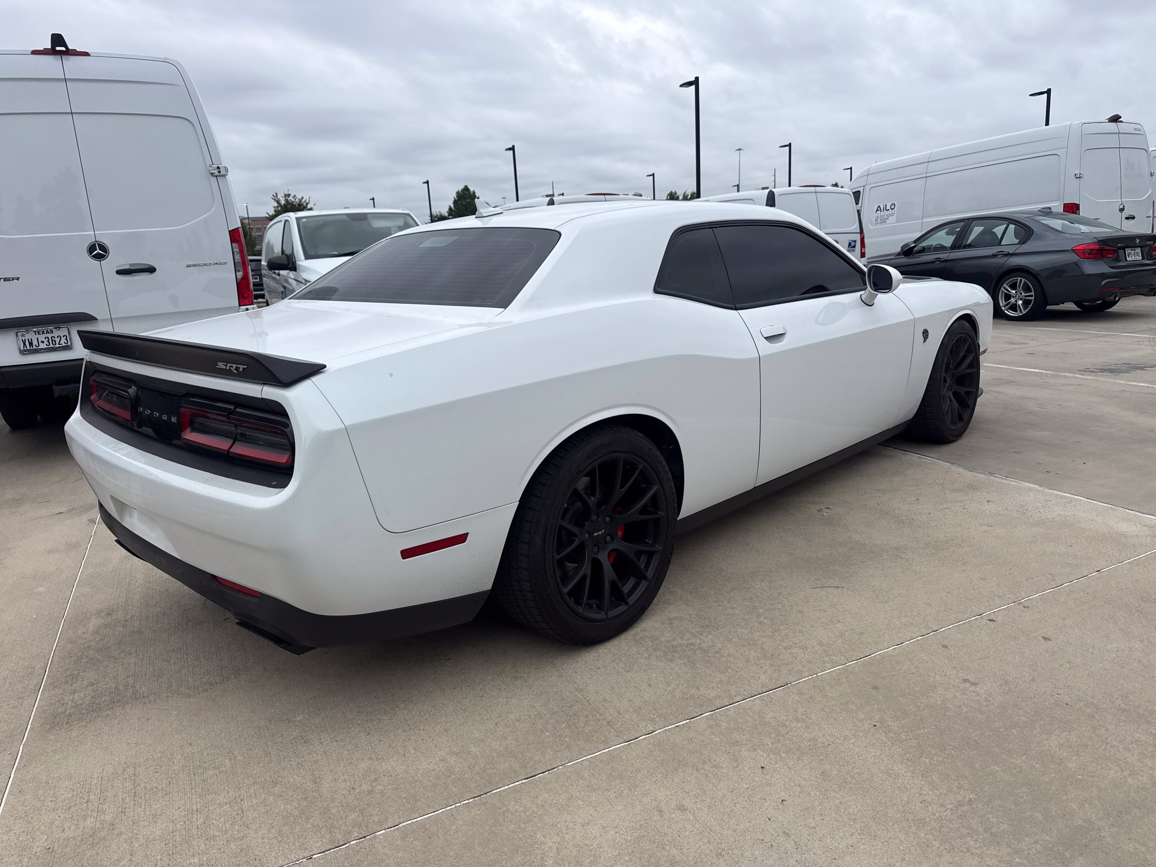 Used 2016 Dodge Challenger SRT Hellcat RWD image 4
