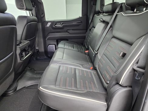 Used 2022 GMC Sierra 1500 AT4X image 9