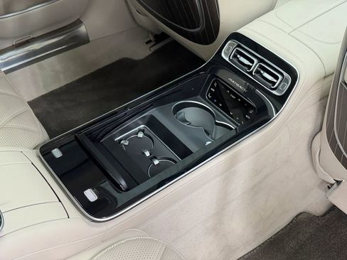 Used 2024 Mercedes-Benz Maybach S 680 4MATIC image 25