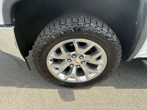 Used 2018 GMC Sierra 1500 SLT w/ SLT Premium Package image 11