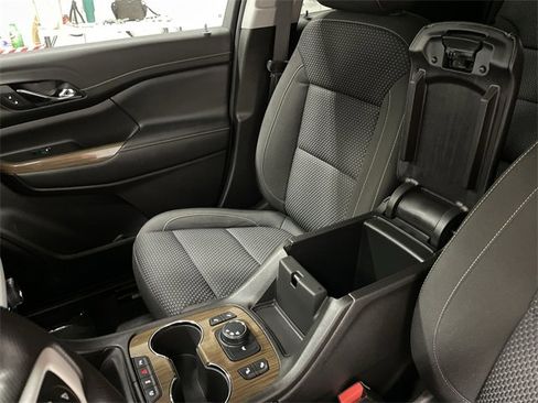 Certified 2023 GMC Acadia SLE w/ Driver Convenience Package image 23