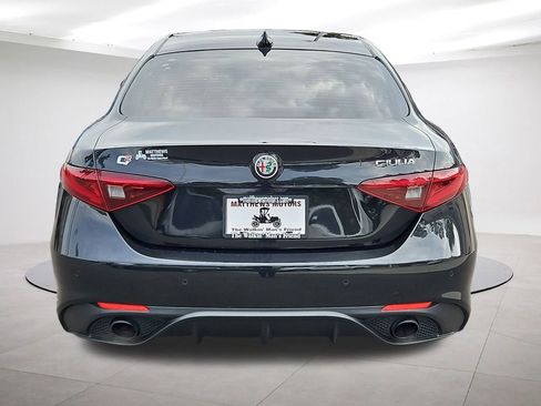 Used 2023 Alfa Romeo Giulia Veloce image 6